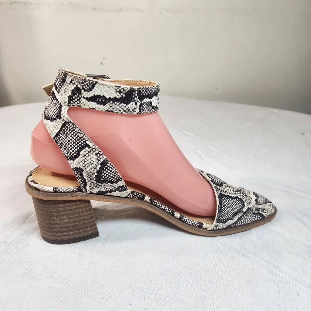 Lucky Brand Size 7.5 Women' Sandals Loklin Snake Print Ankle Strap Brown (32) - Picture 6 of 11